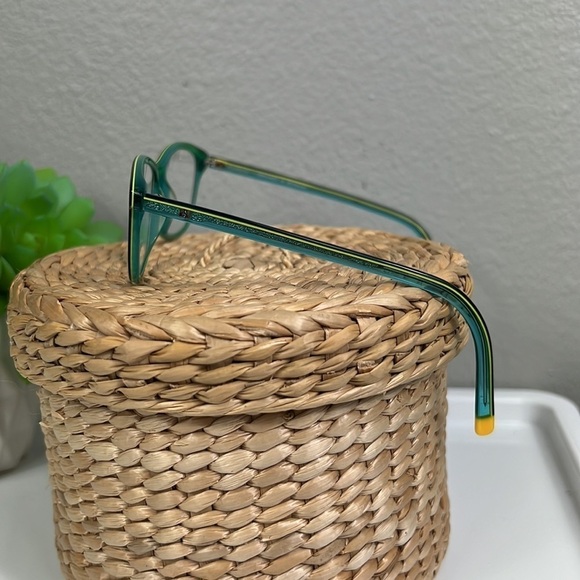 Humphrey’s Glasses main image 3